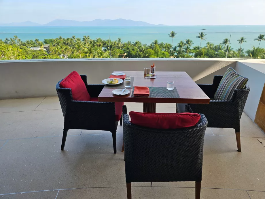 Закуска - тераса с изглед