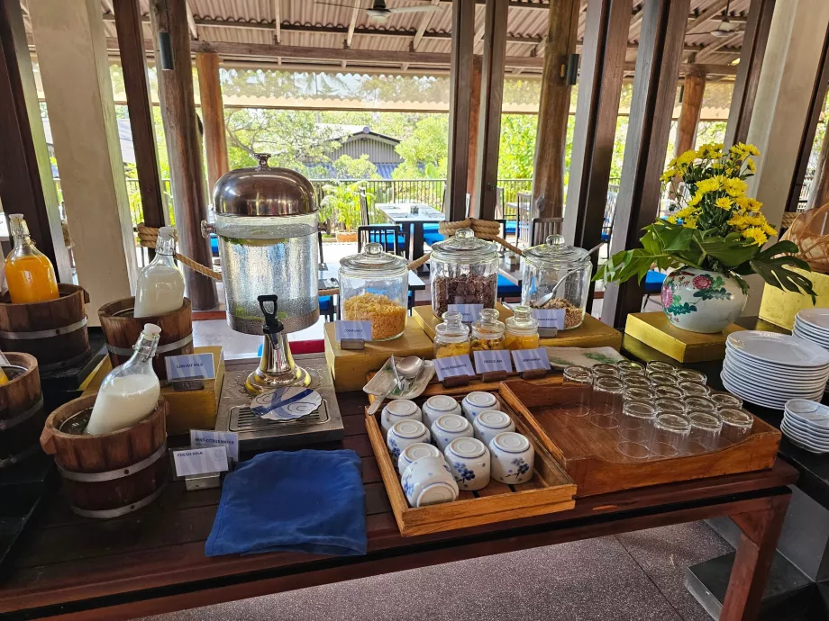 Закуска - мюсли и мюсли