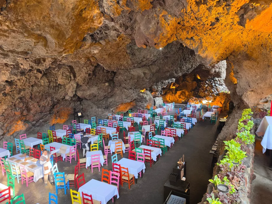 Пещерен ресторант Gruta