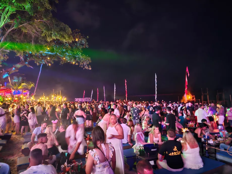 Плажен клуб ARK