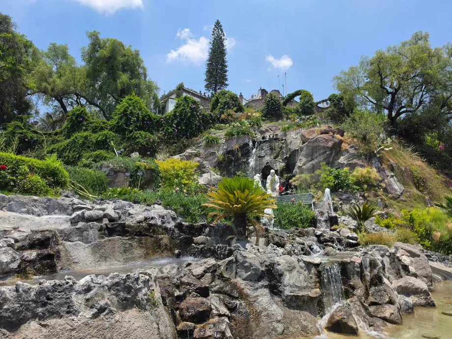 Гледка отдолу към Cerro Tepeyac
