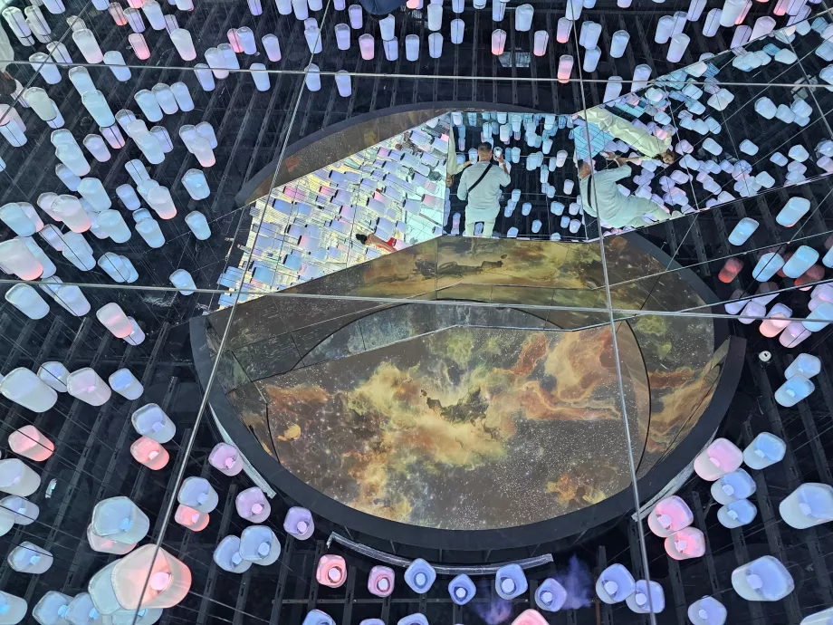 Akara Sky Hanuman - Виртуален небесен фенер