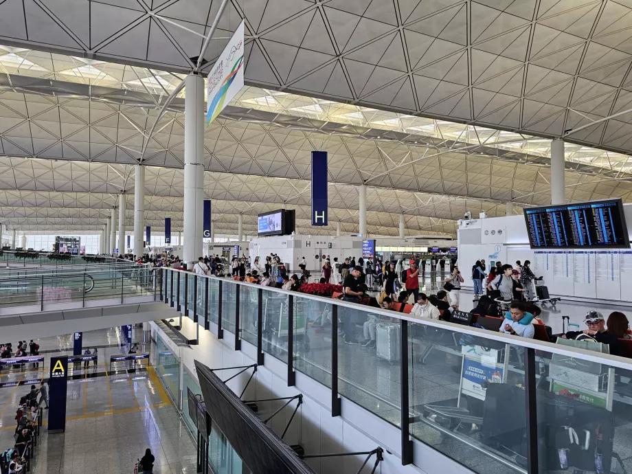 Terminal 1 departure lounge