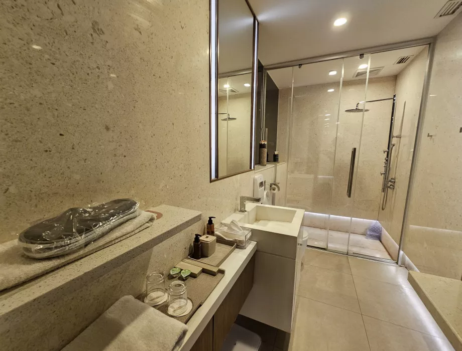 Салон на HNA в Пекин