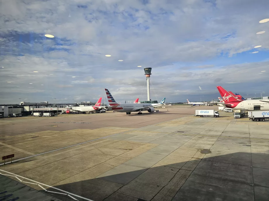 Изглед към летището