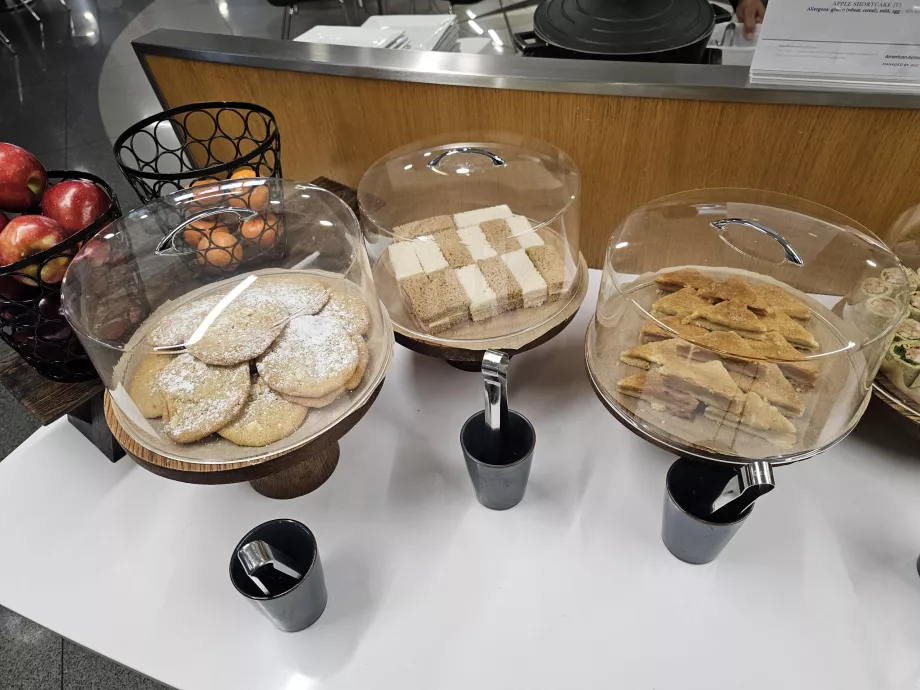 Сладки кифлички и пикантни сандвичи