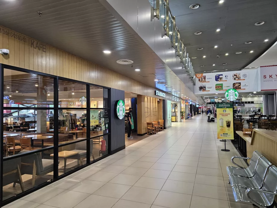 Starbucks в обществената зона