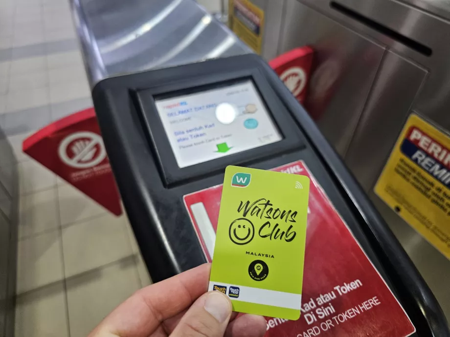 Използване на картата Touch-n-Go за влизане в метрото