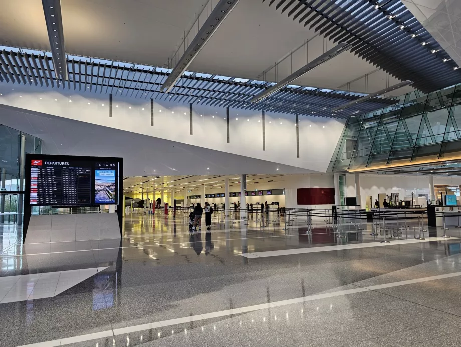 Терминал за заминаващи, летище Canberra Airport
