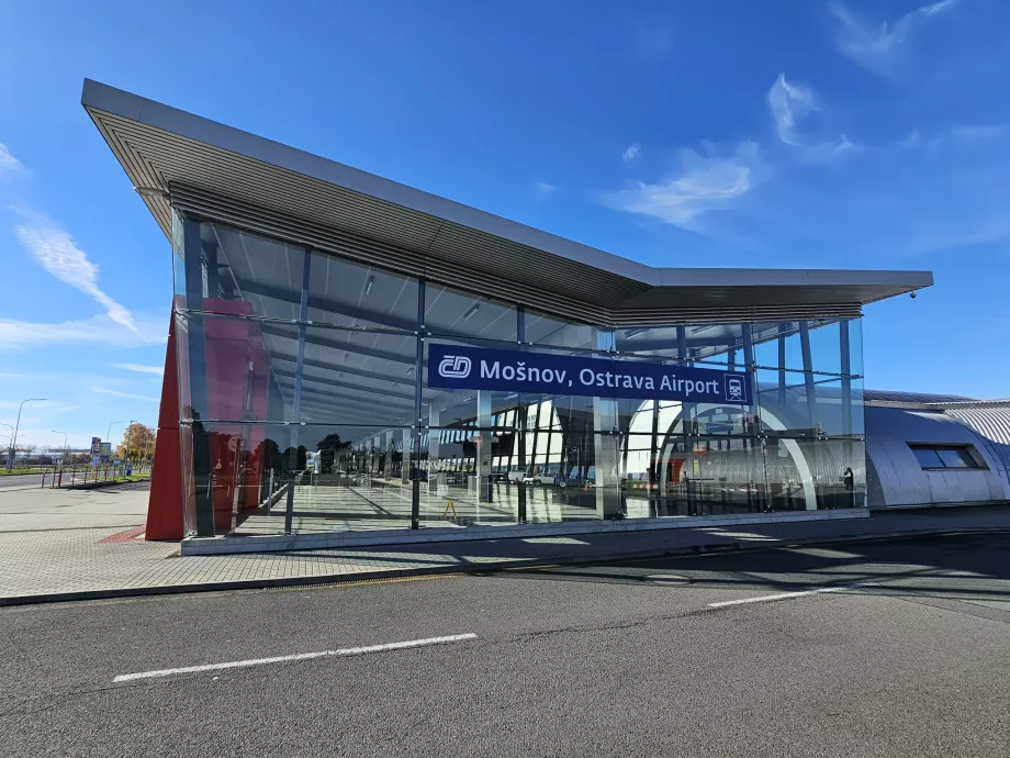 Железопътна гара