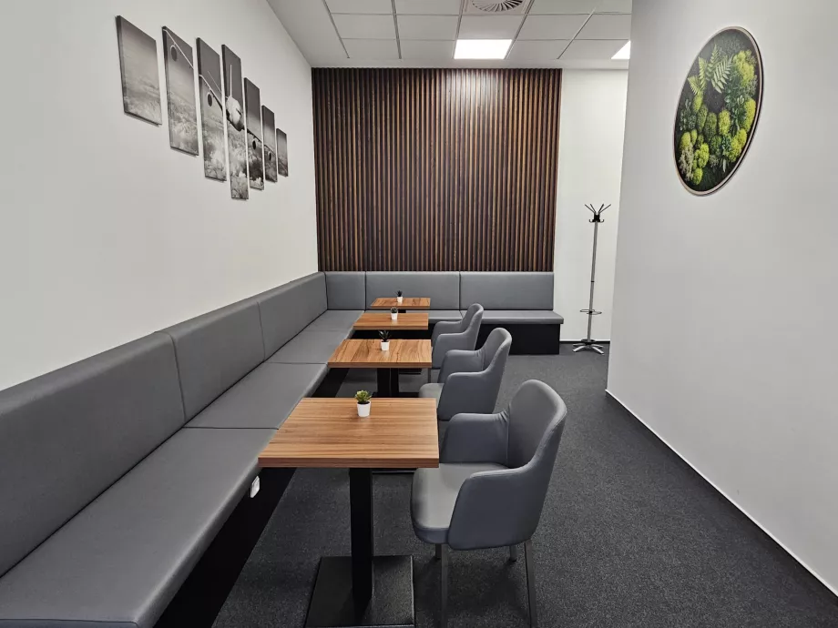 Тиха част на салона