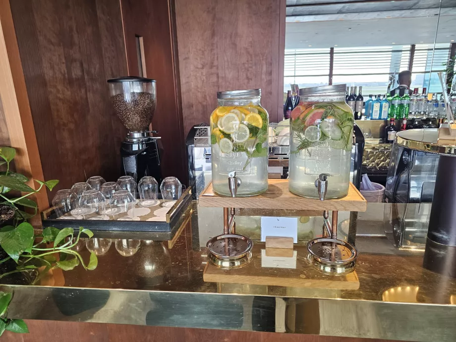 Напоена вода