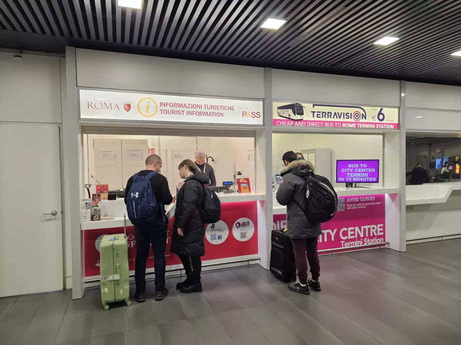 Щандове за продажба на автобусни билети