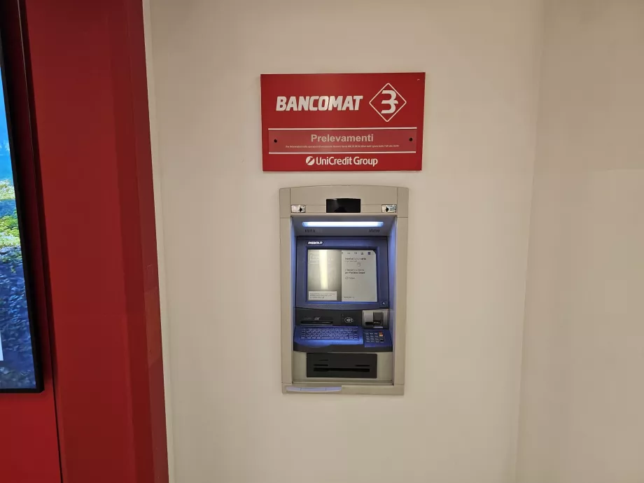 Банкомат на UniCredit