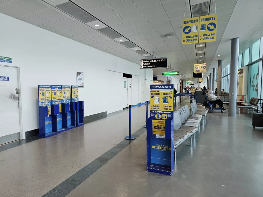 Шаблони за измерване на багаж, Ryanair