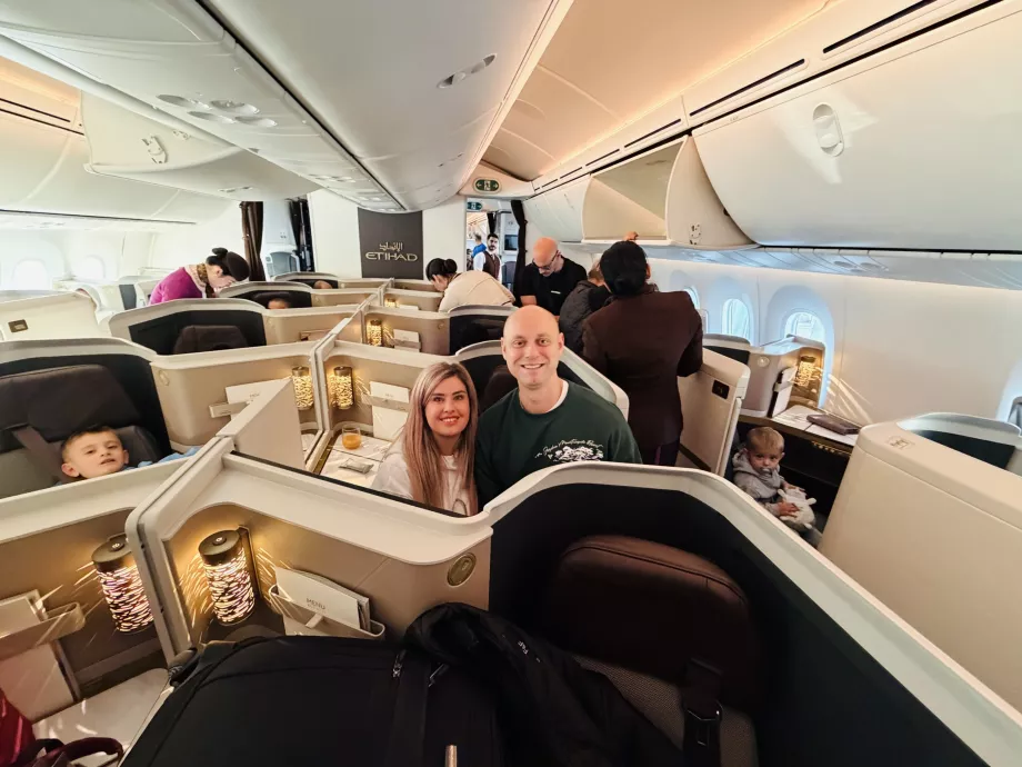 Моето малко семейство готово за заминаване