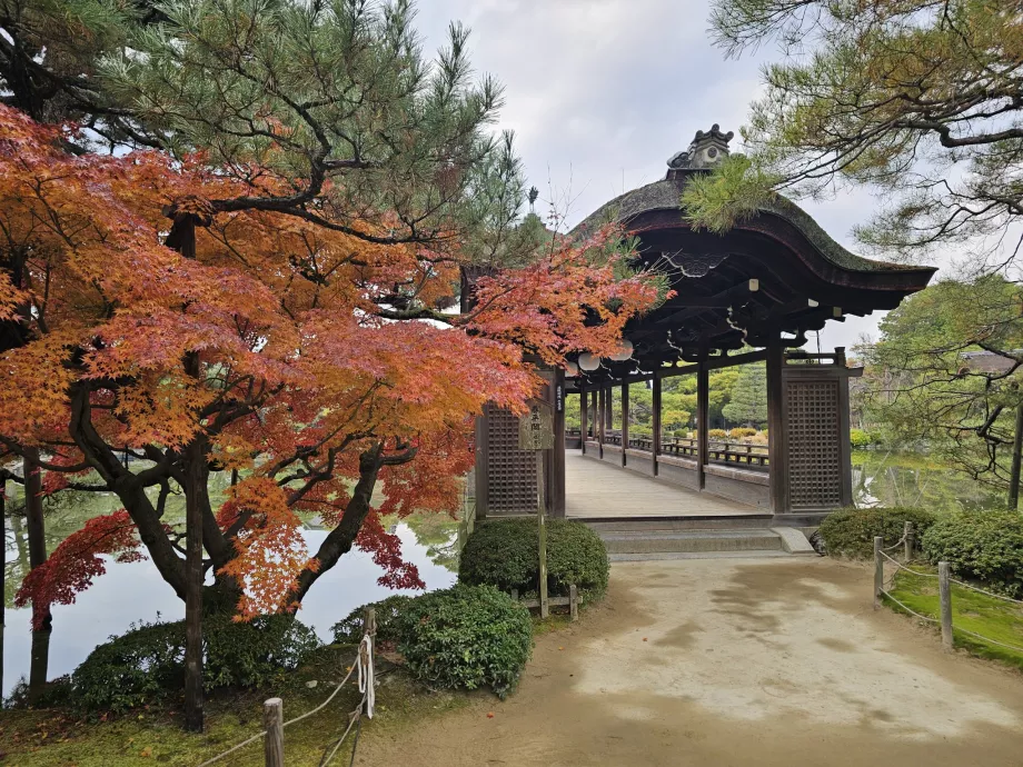 Светилището Хейан-Джин