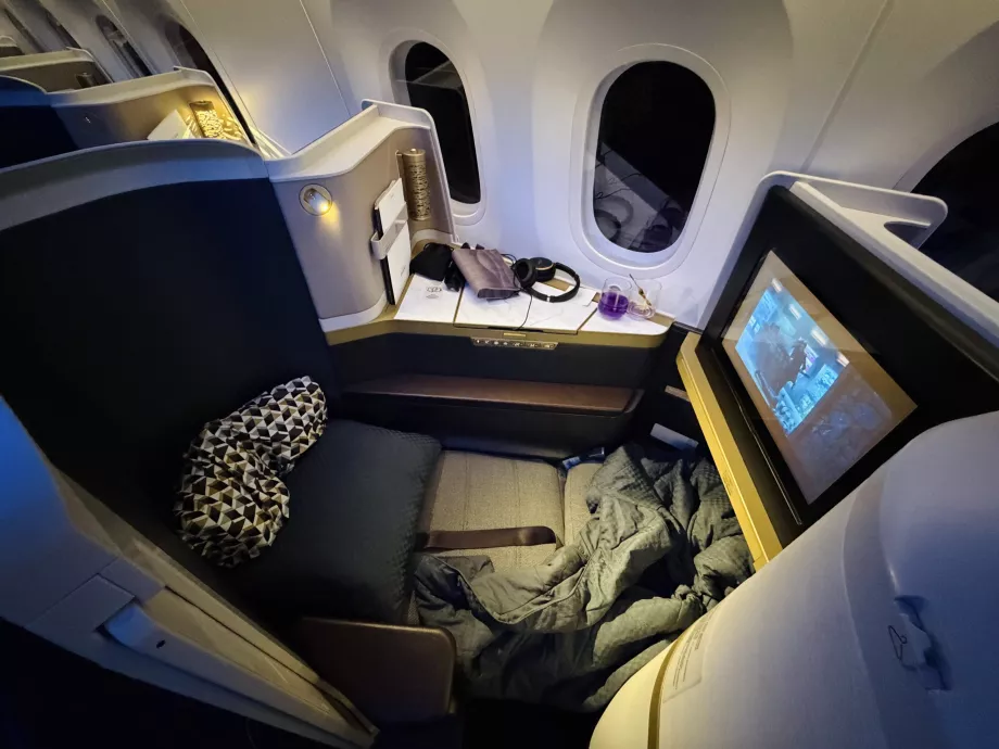 Легло в облаците