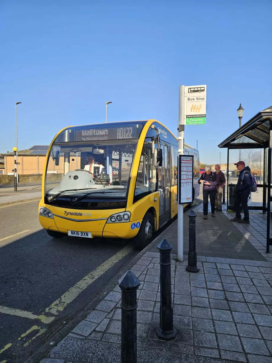 Автобус AD122
