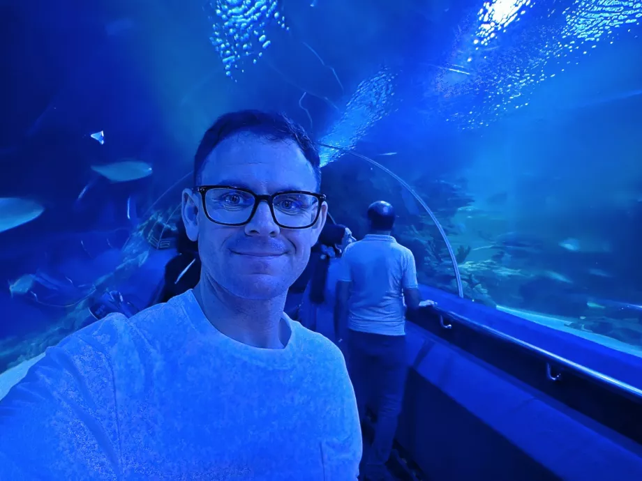 Аз в подводния тунел, Aquaria