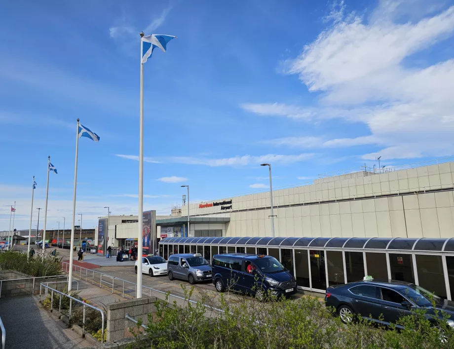 пристигане от летище Aberdeen