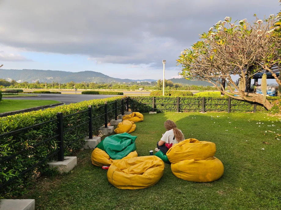 Зона за почивка, транзитна зона, международна част