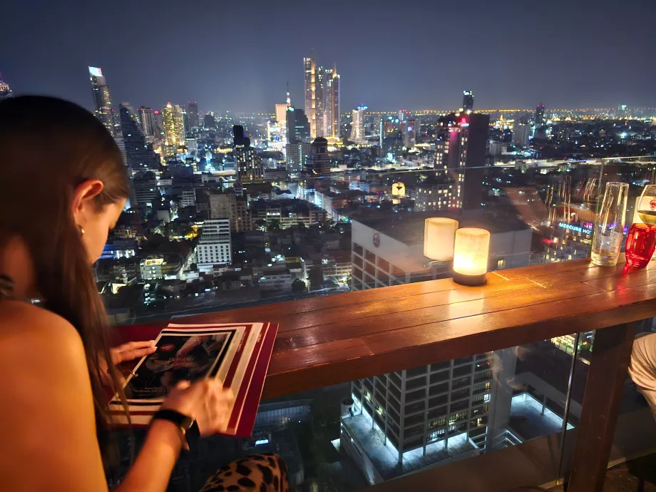 Бар Скарлет