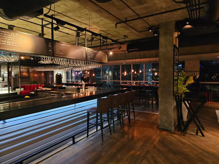 Бар Скарлет