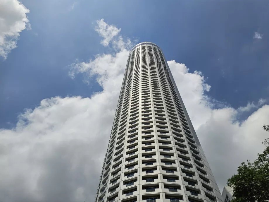 Хотел Swissotel The Stamford