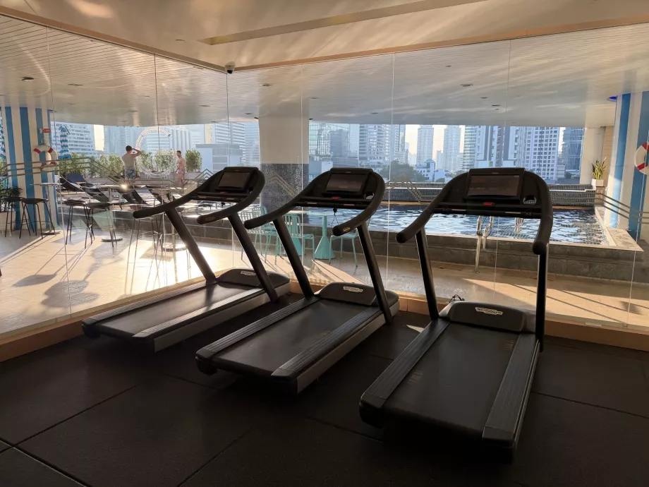 Фитнес център