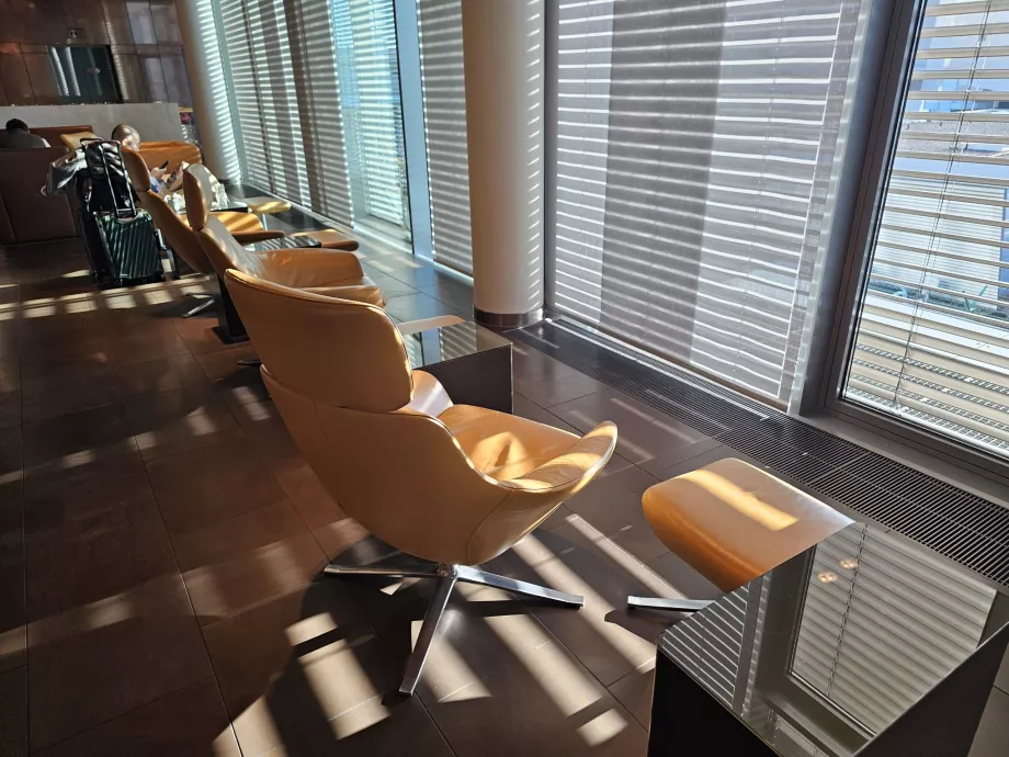 Обстановка в салона - удобни седалки