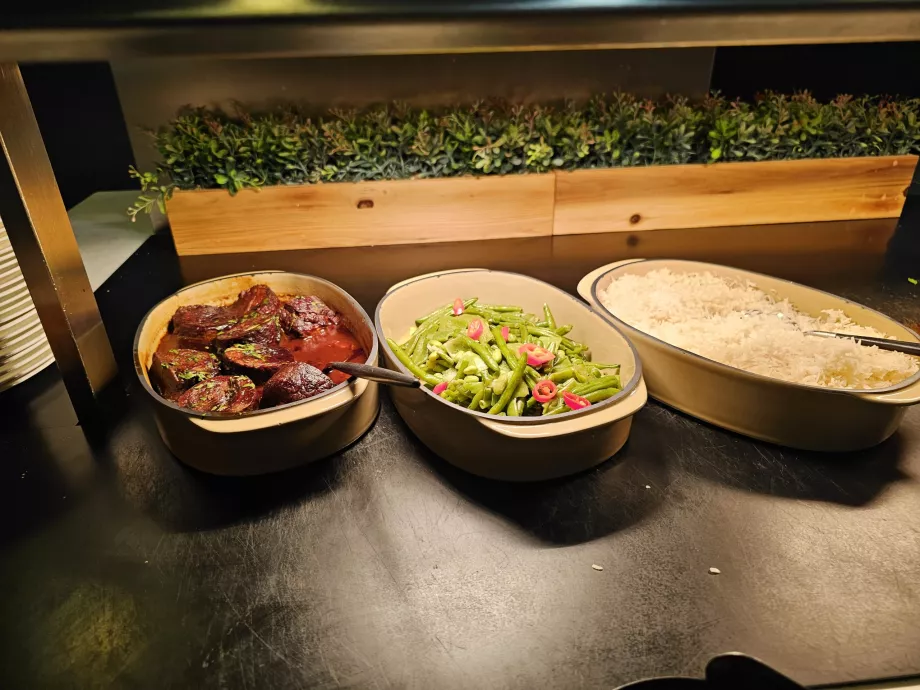 Бюфет - обедно меню