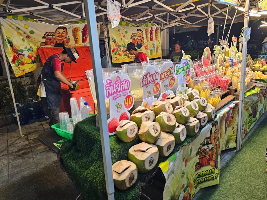 Нощен пазар в Чауенг