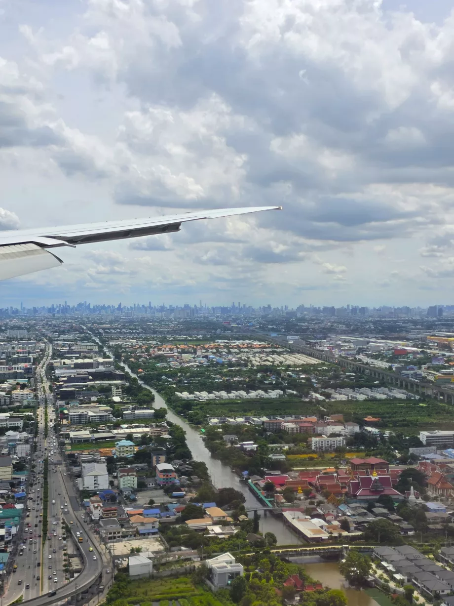 Точно преди кацане на летище BKK
