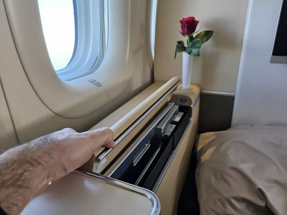 Маса за хранене