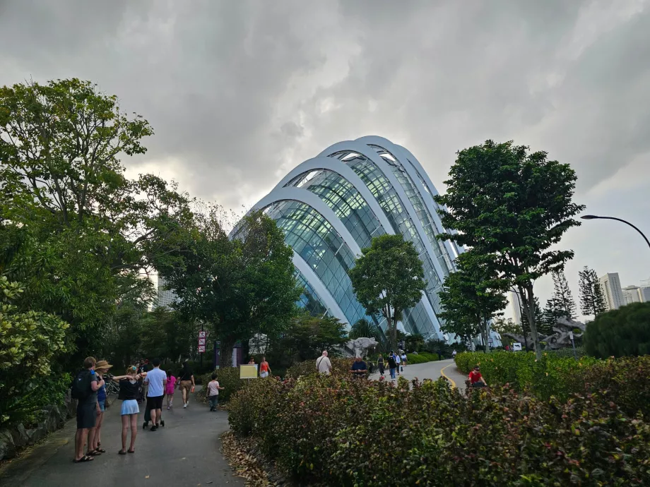 Купол от цветя