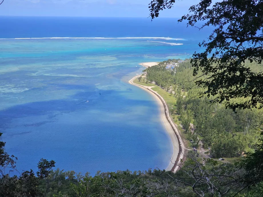 Изглед към лагуната Le Morne Kite