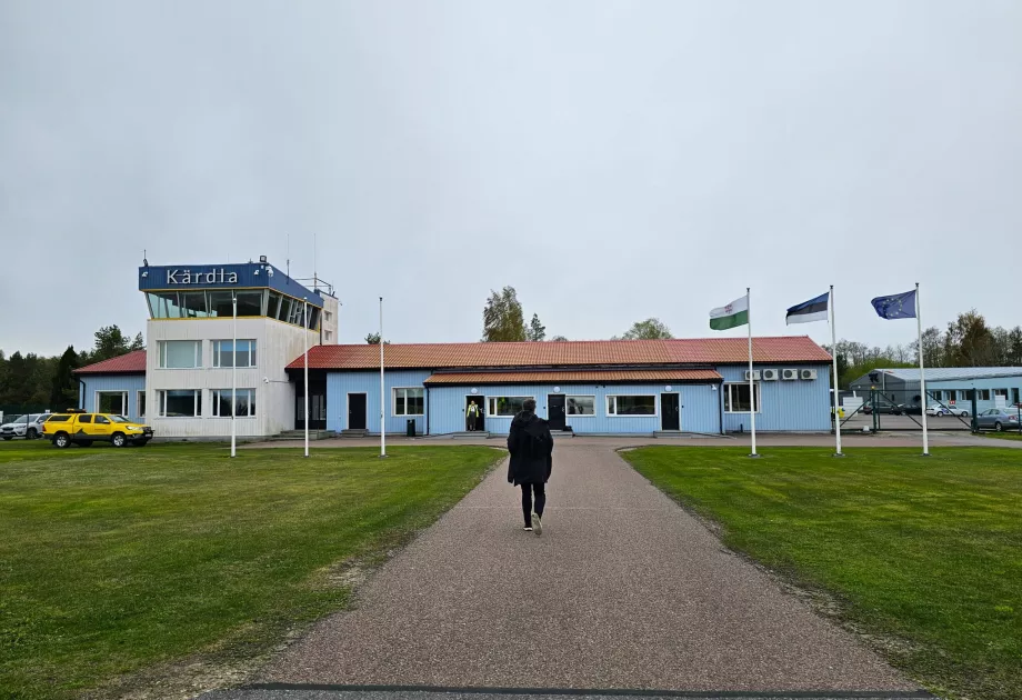 пристигане от летище Kärdla