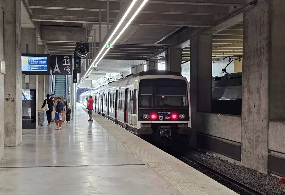 Влак RER B