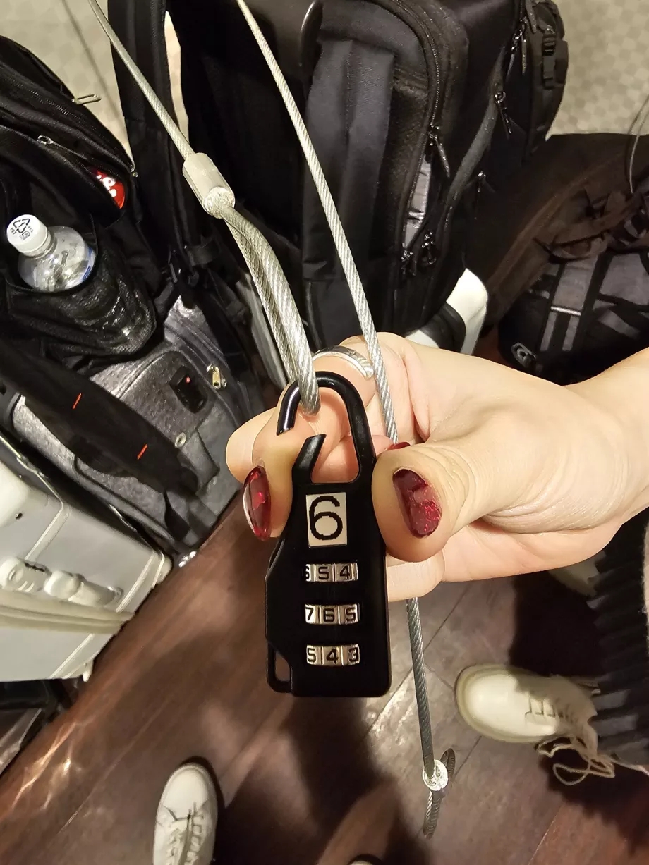 Заключване на помещението за багаж