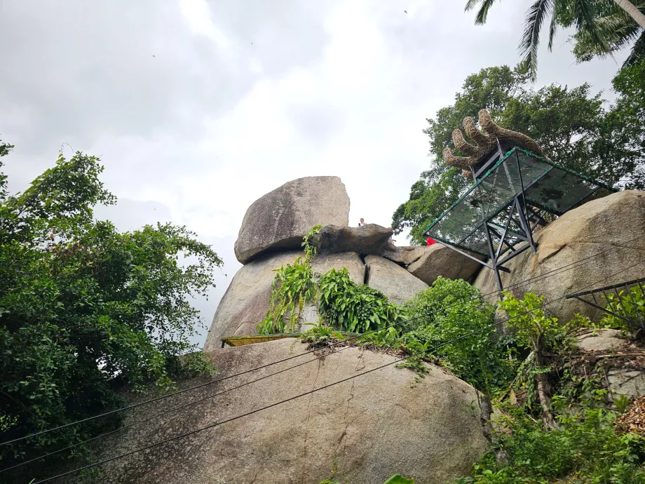 Изглед на припокриващ се камък 2