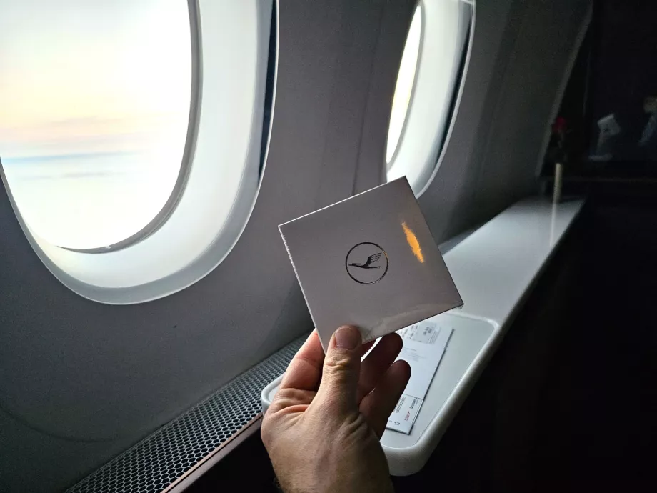 Прощална кутия шоколадови бонбони