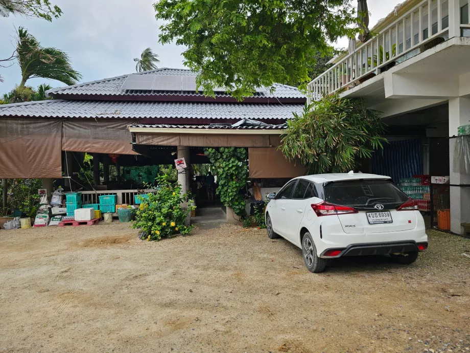 Плаж Coral Cove, паркинг за автомобили