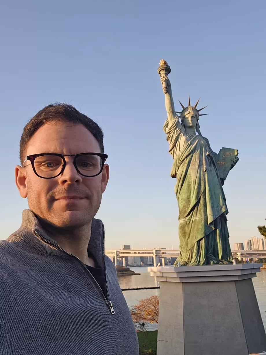 Статуя на свободата Одайба