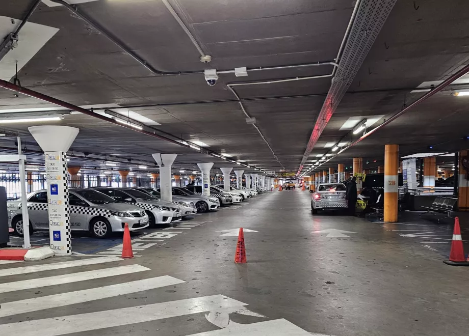 Такси с таксиметров апарат