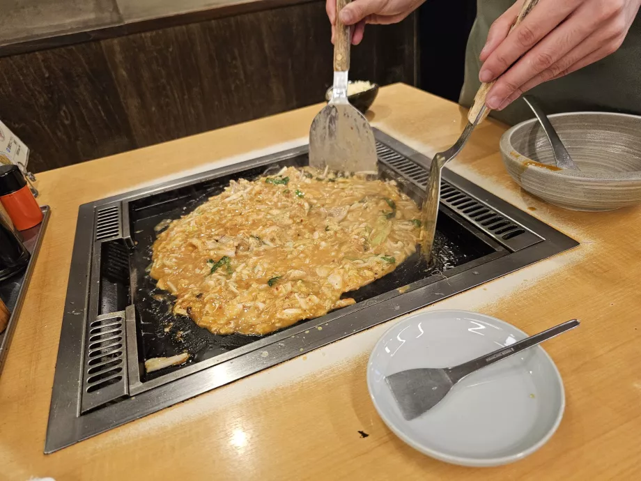 Tsukishima Monja Okoge