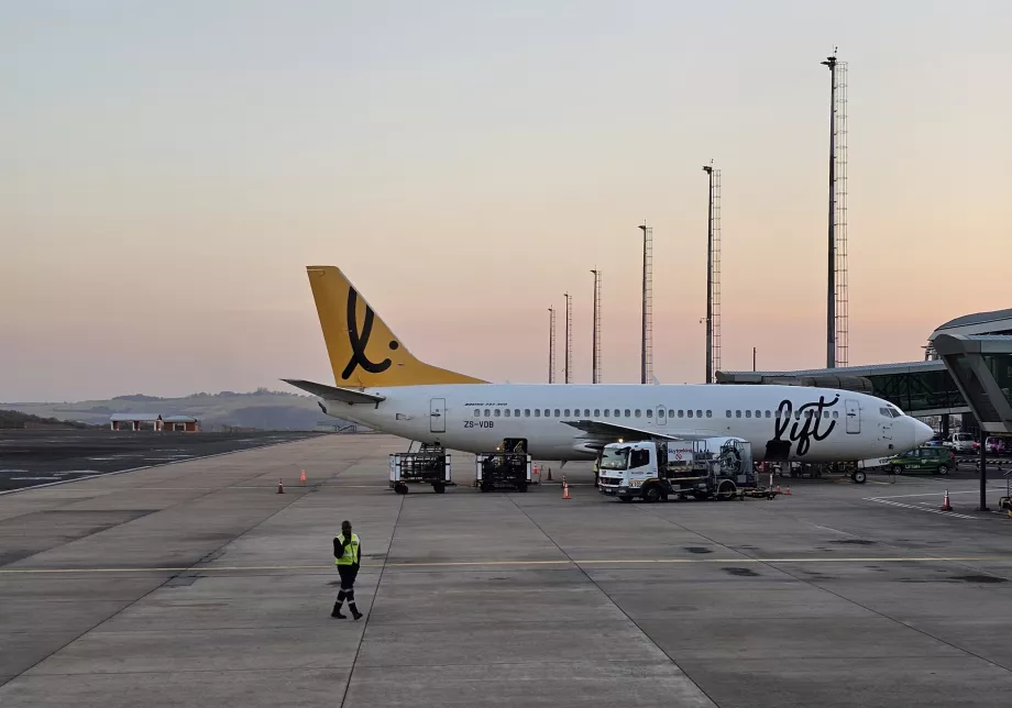 Боинг 737 на летище Дърбан