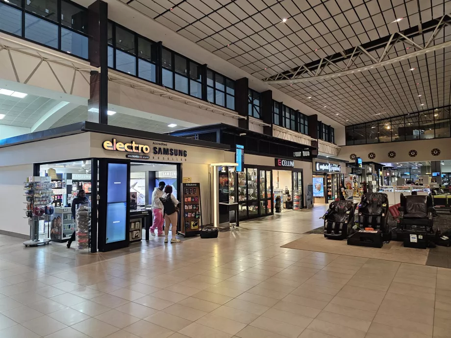 Магазини, секция "Вътрешен транзит