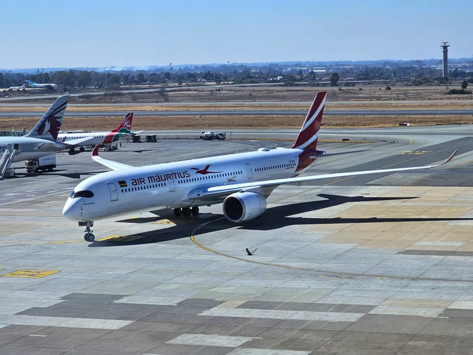 Air Mauritius, Airbus A350 на летище Йоханесбург