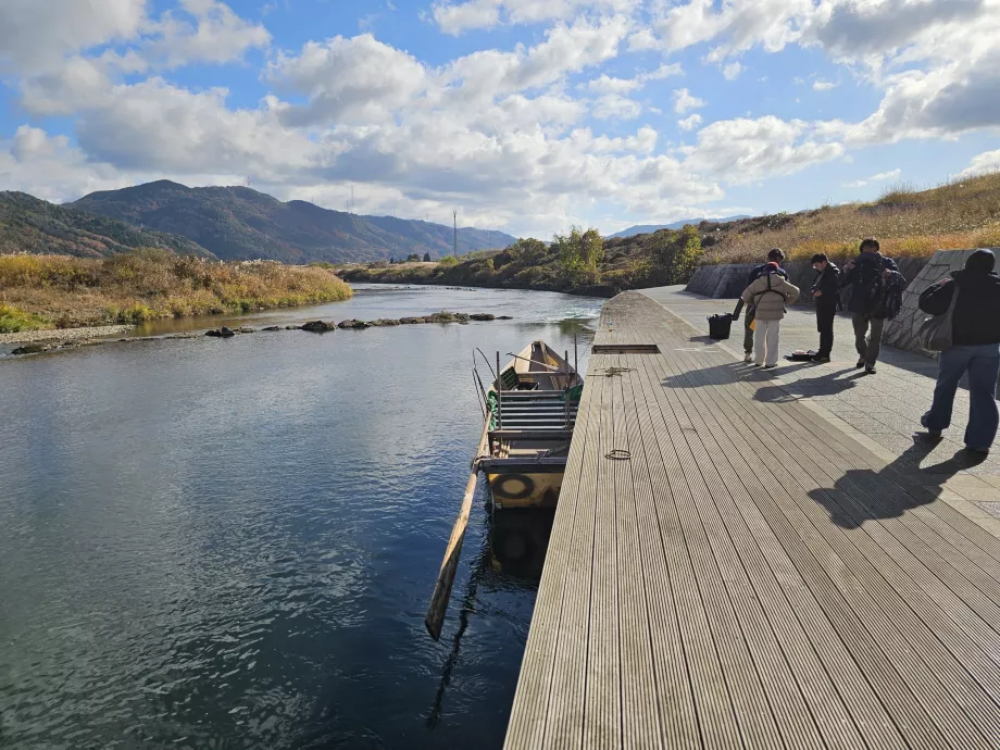 Качване на борда на кораба